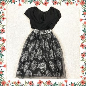 NWOT tulle midi skirt